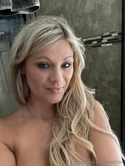 Ellie GFEHotwif nude leaks