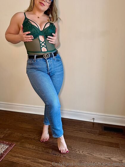 Nurse Amber nude leaks