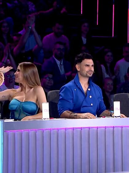 Zsofi Szabo set 10