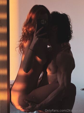 2kinkycats nude photo #27