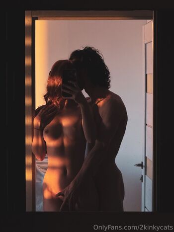 2kinkycats nude photo #28