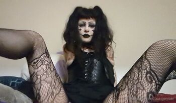 gorewh0r / actualgeyser nude photo #11
