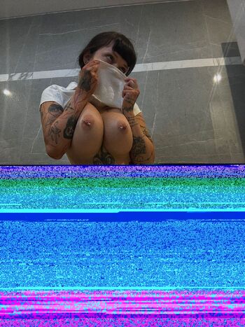 Jennife / aesthymes nude photo #29