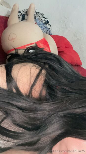 Lia / alien.lia25 nude photo #11