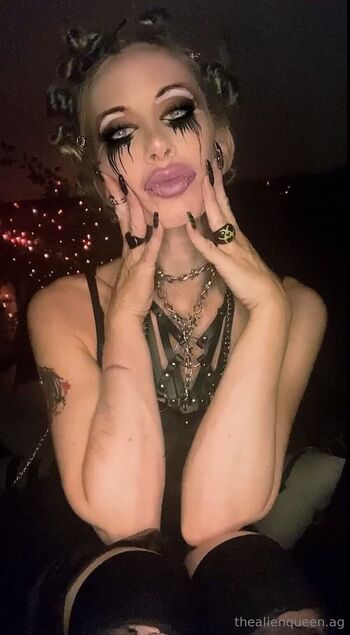 THΣΔLIΣΠQUΣΣΠᴵˣ ᶠᴿᴱᴱ NineMaster / aliengirlalt.free nude photo #17