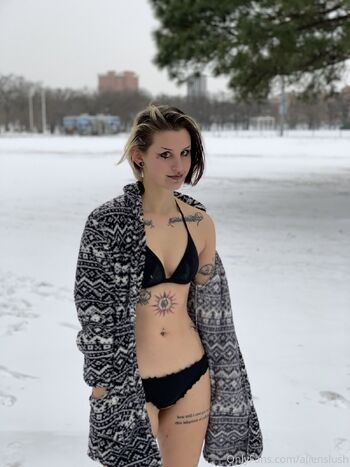 echo kitte / alienslush nude photo #7