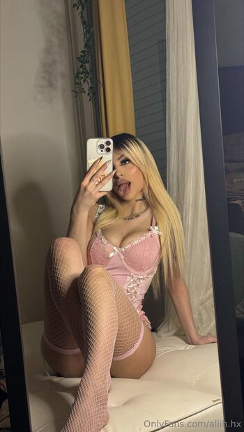 Alici / aliih.hx nude photo #10