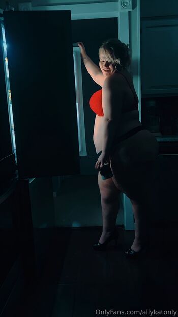allykatonly nude photo #31