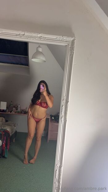 ambre.park nude photo #1
