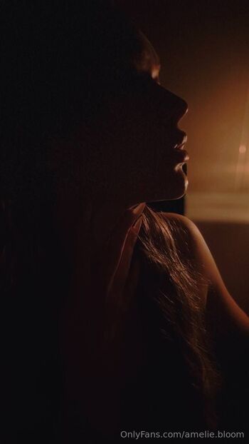 Amelie Catnip / amelie.bloom nude photo #5