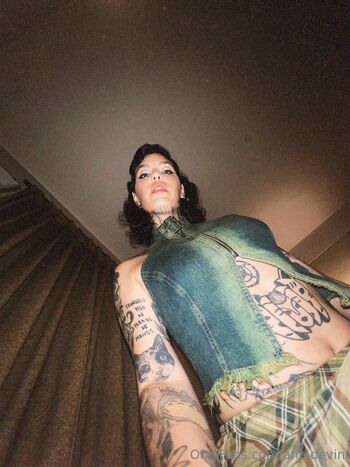 Ana Devin TV nude photo #37