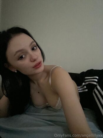 AngelikaLust nude photo #13