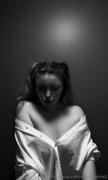Ariel Adams / arielxadams2 nude photo #7