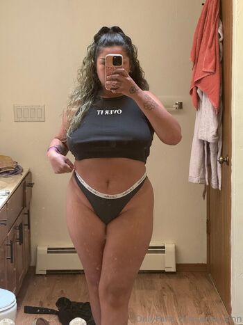 Sierr / aries.sinn nude photo #22