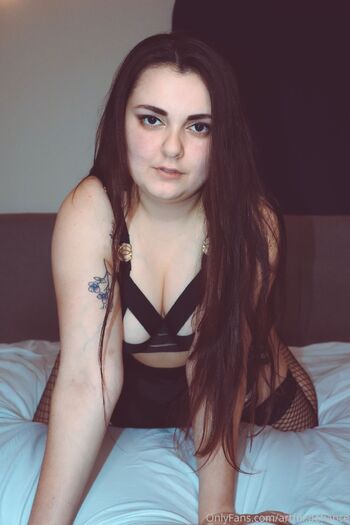 artful.defiance nude photo #6