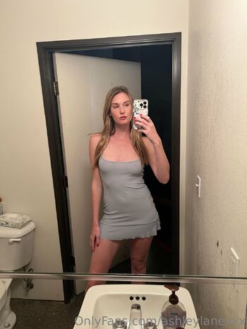 ashleylanexxx nude photo #12