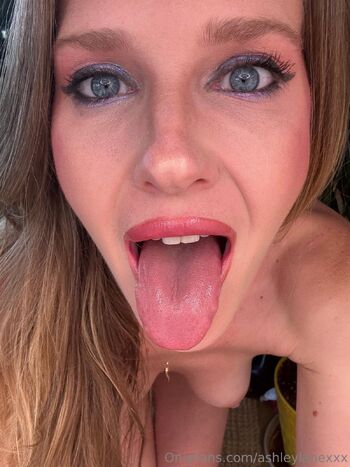 ashleylanexxx nude photo #30