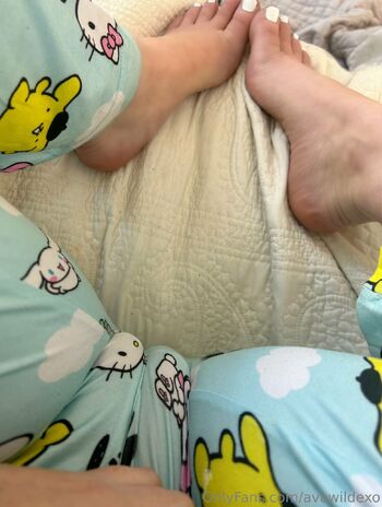 avawildexo nude photo #16
