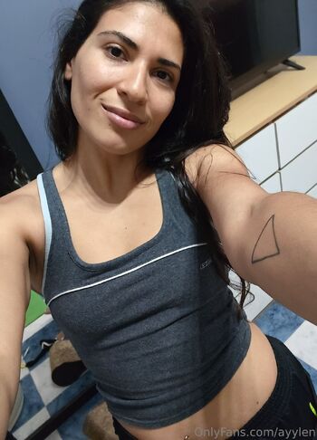 Aylen / ayylen nude photo #18