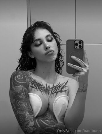 BadBunn nude photo #19