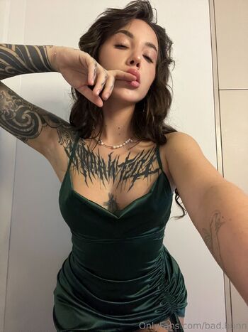 BadBunn nude photo #38