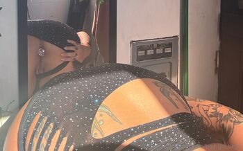 Bea / bad.girl.bean nude photo #32