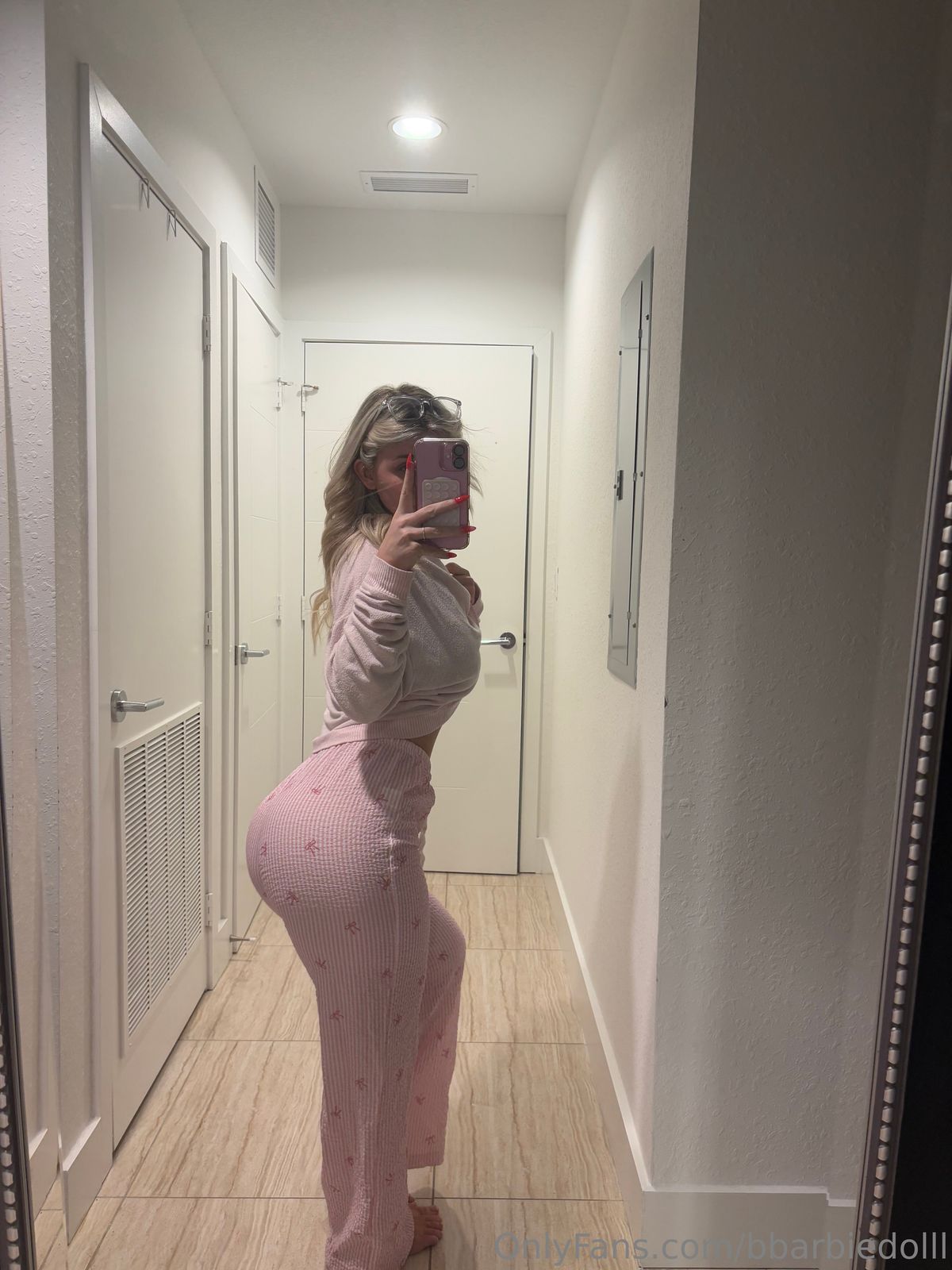 Bre / bbarbiedolll nude photo #7
