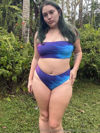 bellagirlsbellyfree nude photo #2