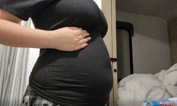 belly.0416 nude photo #24