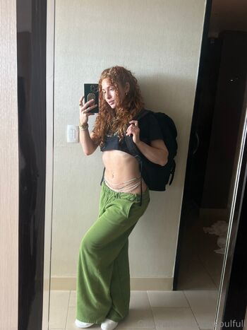 Natural Redhea / besoulfull nude photo #7