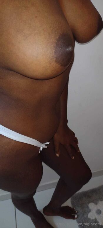 Ann / big-negra nude photo #14