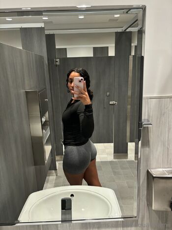 Destiny / boriqua.mamii nude photo #1