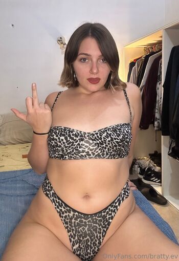 Bratty V / bratty.ev nude photo #30