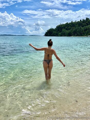 brigittejolie nude photo #1