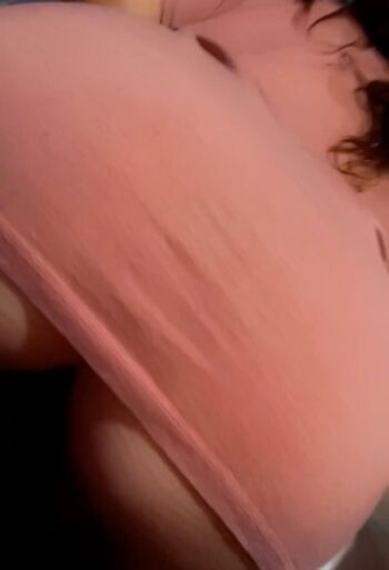 BritBlowsClouds nude photo #1