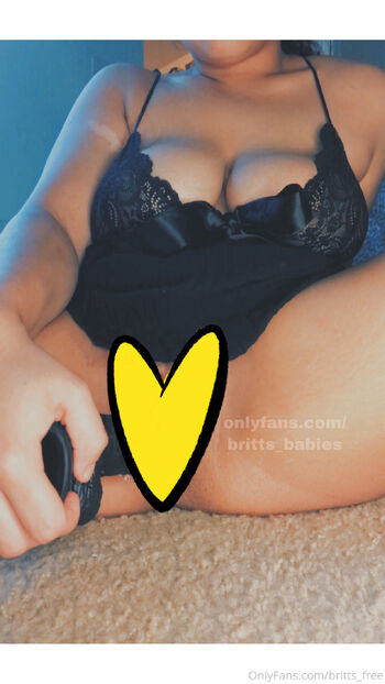 Big Titty Frea / britts_free nude photo #8