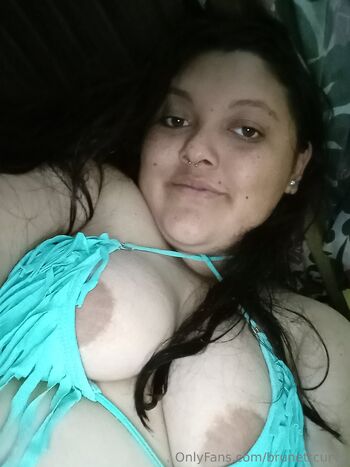 brunettcurvy nude photo #28