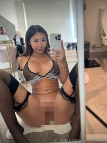 Emma RATED 1 ASIAN ON OF / bunni.emmie nude photo #30