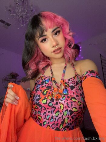 cash.bxnny nude photo #16