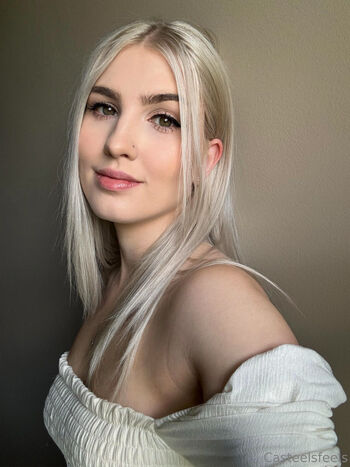 Case / casteelsfeels nude photo #9