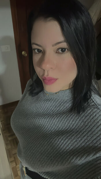 Lets play Im available now / catalinalovesfit nude photo #8