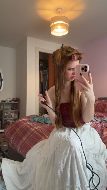 cheekykatx nude photo #3