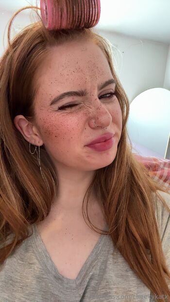 cheekykatx nude photo #5