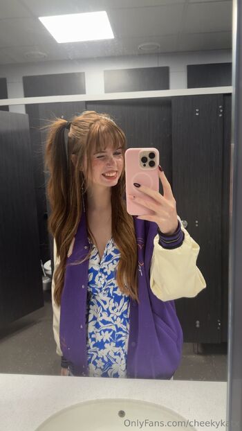 cheekykatx nude photo #7