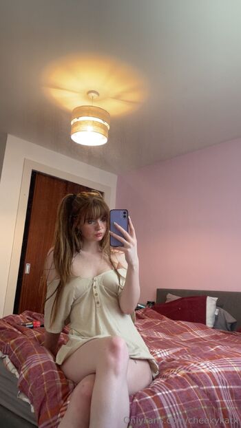 cheekykatx nude photo #16