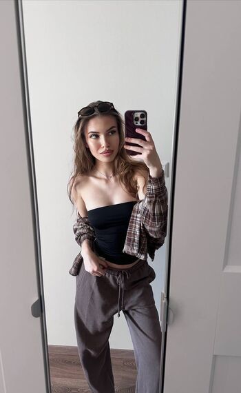 chloe_barbie nude photo #6