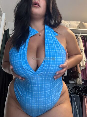 Claudia / clauurojassvip nude photo #36