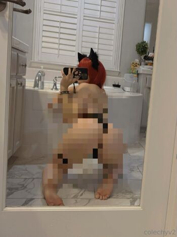 colechyv2 nude photo #20