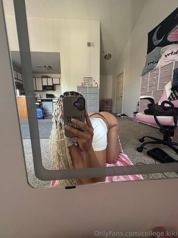 college.kiki nude photo #1