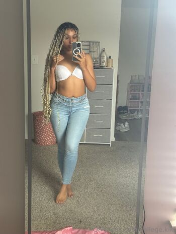 college.kiki nude photo #40